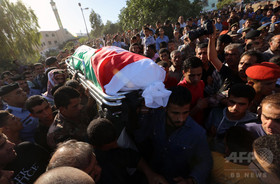 シリア国境の難民キャンプで爆弾攻撃、11人死亡 ヨルダン シリア国境の難民キャンプで爆弾攻撃、11人死亡 ヨルダン