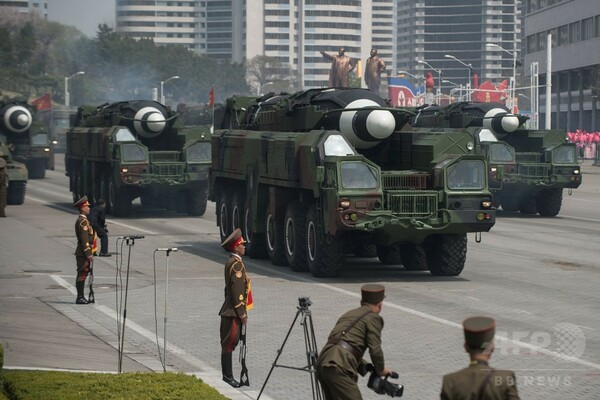 北朝鮮、中距離弾道ミサイルの発射に「成功」 正恩氏が配備承認