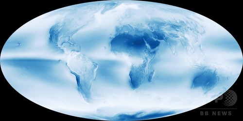 世界の雲量図、曇りがちな場所が一目瞭然 NASA