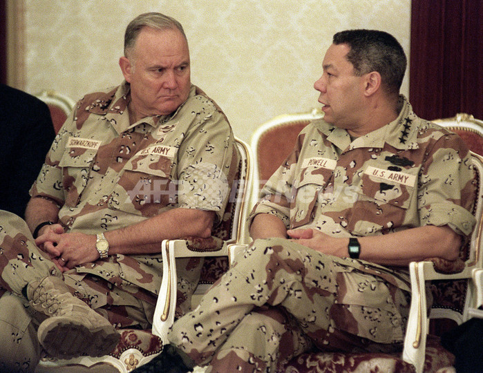 シュワルツコフ元米軍司令官が死去 78歳 「砂漠の嵐作戦」を指揮 写真4枚 国際ニュース:AFPBB News