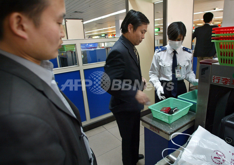 ファストフードの袋の中身はカメ!手荷物検査で発覚 中国 ファストフードの袋の中身はカメ!手荷物検査で発覚 中国