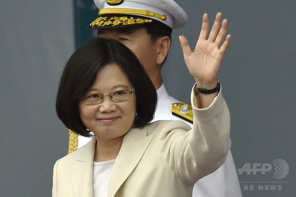 台湾、蔡英文新総統が就任 女性初