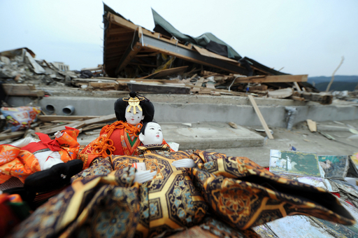 大震災からまもなく2か月、がれきが残る被災地の様子
