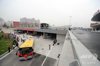中国の駅周辺の交通状況、9割が「生活上不便」 調査 中国の駅周辺の交通状況、9割が「生活上不便」 調査