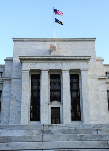 米FRB、追加利下げ 政策金利1.0％に