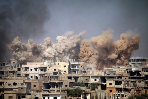 シリア政府軍、南部ダルアーに48時間停戦を宣言 シリア政府軍、南部ダルアーに48時間停戦を宣言