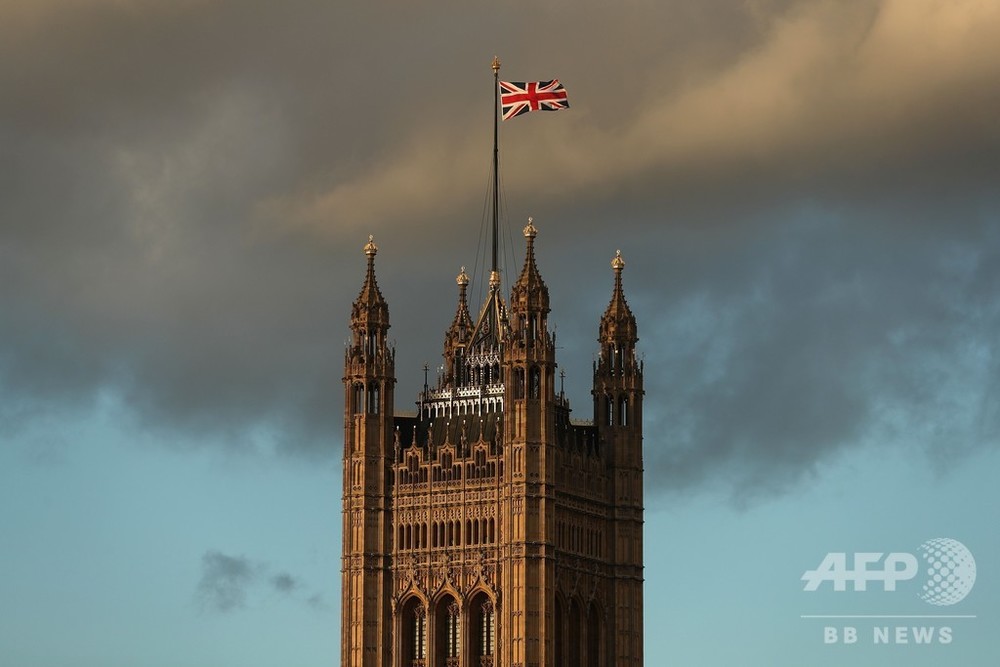 英国が合意なしにEUを離脱するとどうなる? 携帯電話やたばこにも影響が