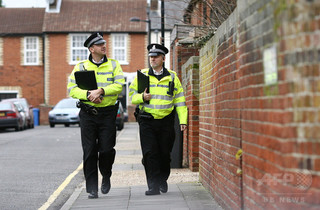 英警察、予算不足で「スカイプ事情聴取」を試験導入 英警察、予算不足で「スカイプ事情聴取」を試験導入