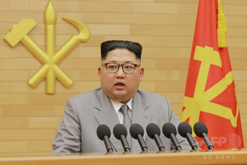 人民服ではなくスマートなスーツ…金正恩氏の服装一新に識者ら注目 人民服ではなくスマートなスーツ…金正恩氏の服装一新に識者ら注目