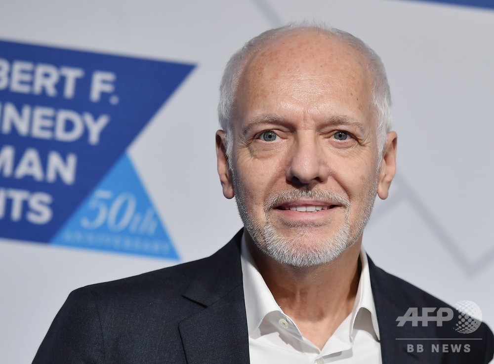 ギタリストのピーター・フランプトンさん、難病の封入体筋炎を告白