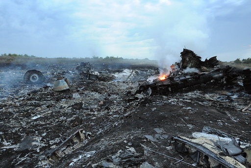 ウクライナでマレーシア航空機撃墜か、295人全員死亡の情報