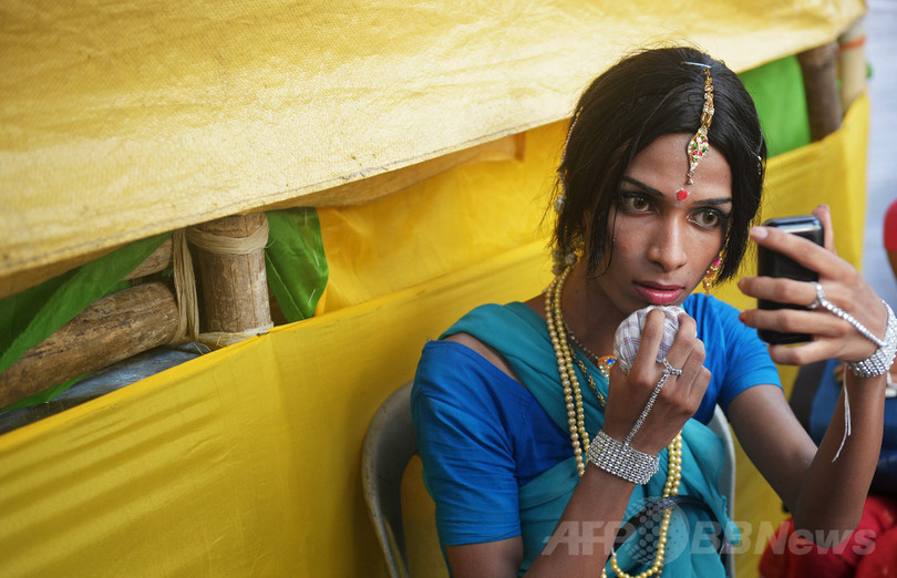 インド最高裁、「第三の性」を認める判決 写真1枚 国際ニュース:AFPBB News