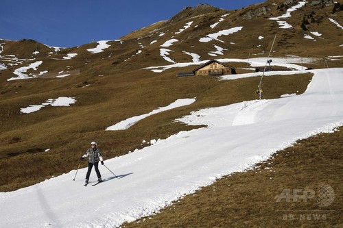 スイス、雪のない冬 降水量は150年間で最低 スイス、雪のない冬 降水量は150年間で最低