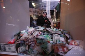 貧しい人々も平等に、でも平等すぎはだめ? 研究 貧しい人々も平等に、でも平等すぎはだめ? 研究