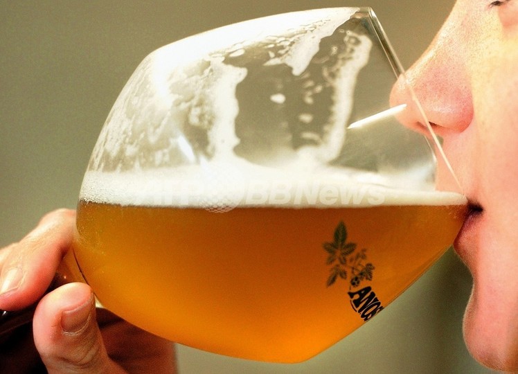 EU、飲酒衝動を抑制する医薬品の販売を認可 EU、飲酒衝動を抑制する医薬品の販売を認可