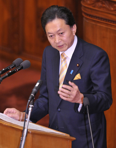 鳩山首相が所信表明、｢人間のための経済｣への転換掲げる