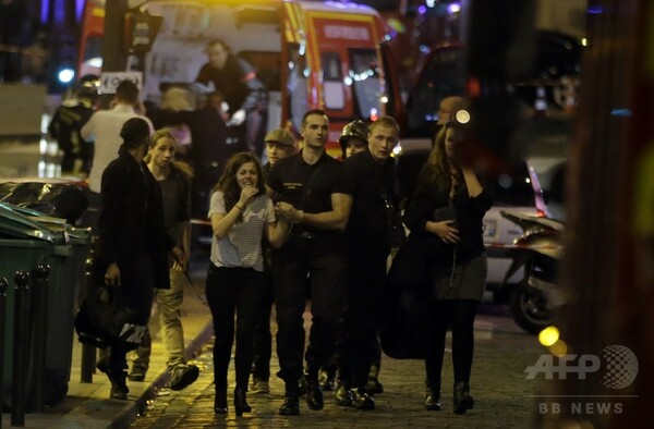 仏パリで連続襲撃事件、39人死亡 コンサートホールで人質も