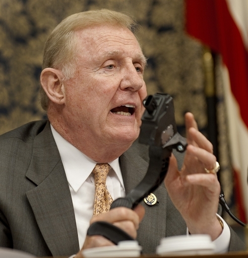 トヨタ社長、米下院公聴会で謝罪