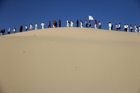 メキシコ、砂漠でヨガ