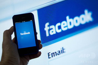 「下品」な本名でFBアカウント停止、豪男性がネットで話題に 「下品」な本名でFBアカウント停止、豪男性がネットで話題に