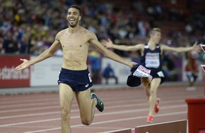 仏人選手、ゴール直前でランニングシャツ脱ぎ金メダル剥奪 欧州陸上選手権