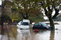 南仏で相次ぐ洪水、5人死亡 3000人以上避難