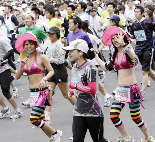 男子はキプサングが優勝 前田が2位、東京マラソン