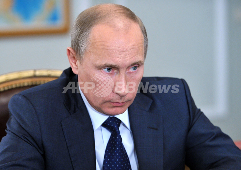 プーチン大統領を痛烈批判、ロシアのTV局が放送事故 プーチン大統領を痛烈批判、ロシアのTV局が放送事故