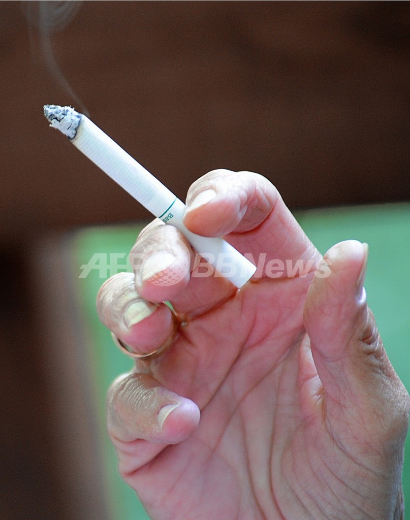 喫煙女性の健康リスク激増 軽い タバコが一因か 写真1枚 国際ニュース Afpbb News