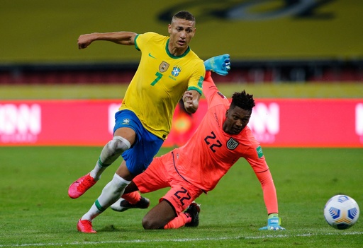 首位ブラジル無敗を維持 エクアドルに完勝 W杯南米予選 写真5枚 国際ニュース Afpbb News