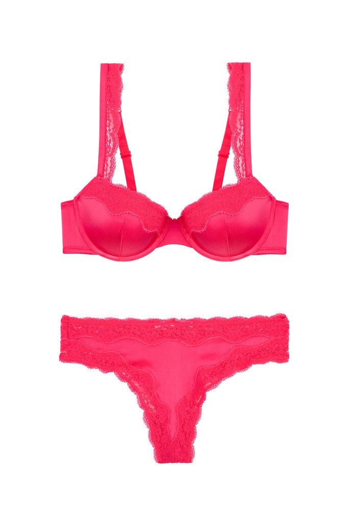 「ステラ マッカートニー」15年秋冬ランジェリーコレクション発表