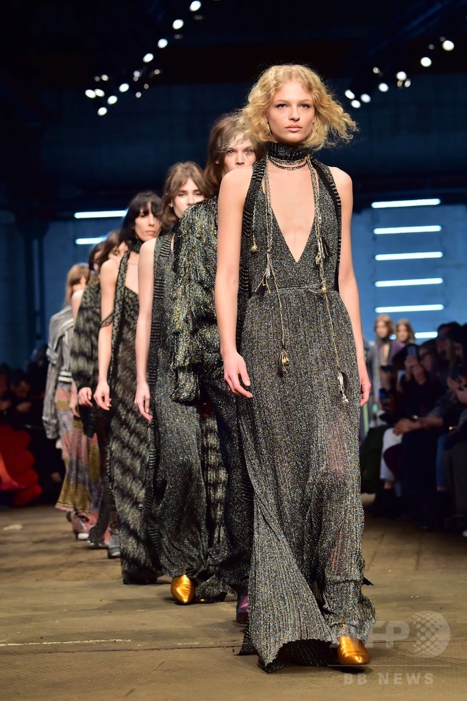 「ミッソーニ」16/17年秋冬コレクション