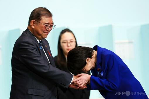 高市早苗 総理 総裁 首相 ポスター 高市早苗氏、日本初の女性首相
