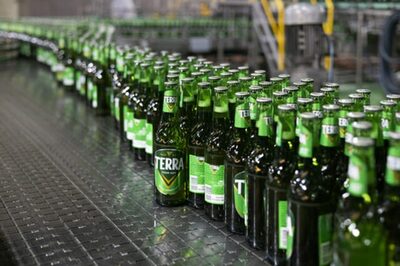 1分間に1000本、韓国最大ビール工場の自動化がスゴすぎる…試飲90分無制限＆映像体験も