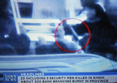 ブット元首相の死因をめぐる政府説明、側近は「嘘八百」と否定