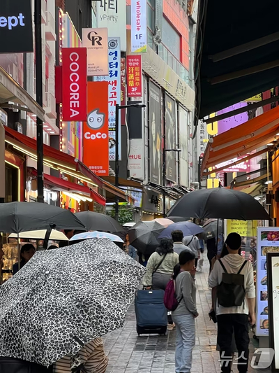 外国人患者が押し寄せるソウル・明洞…「皮膚科・美容整形外科」の街へ再編