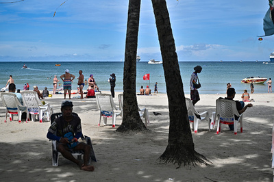 タイの人気観光地プーケットで豪雨による土砂災害、5人死亡