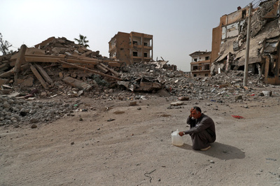 トランプ氏「シリアは砂と死」 米軍の撤収時期は明示せず