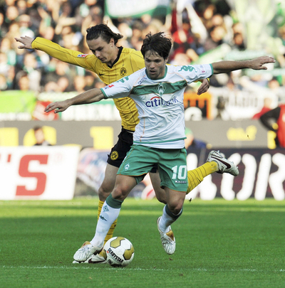 ブレーメン ホームでドルトムントと引き分ける