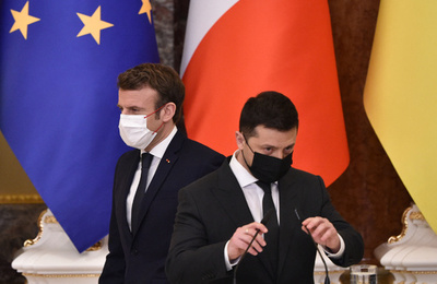 仏大統領の「ジェノサイド」発言回避は「苦痛」 ウクライナ大統領