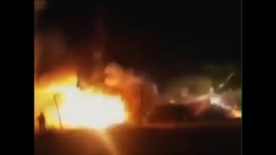 インド南部の寺院で花火大会中に火災、102人死亡、280人負傷