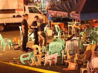 フィリピン南部で爆弾爆発、12人死亡 ドゥテルテ大統領の地元