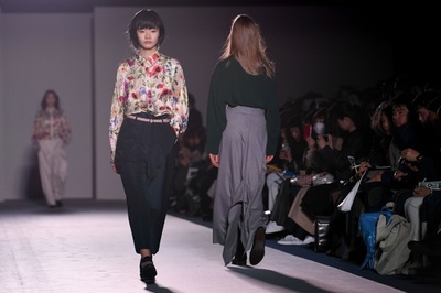 「サポートサーフェス」17/18年秋冬