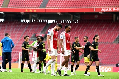 発煙筒投げ入れで中止の一戦が無観客で再開 不振アヤックス完敗