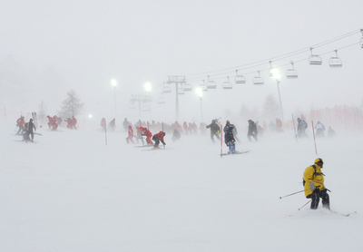 男子回転第2戦は悪天候のため延期