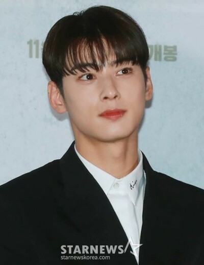 ASTROチャ・ウヌ、ムンビンの悲報を受け、急きょ帰国へ