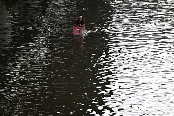 タイ洪水、全域の死者23人に 首都バンコクでも4人死亡 7000人避難