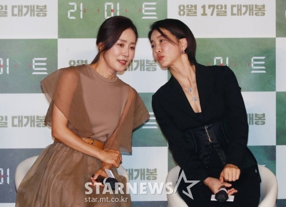  （左から）ムン・ジョンヒ、チン・ソヨン　(c)STARNEWS 