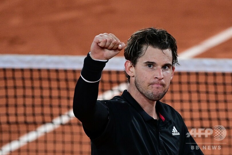 「ラッキー」 ティエムが世界239位に大苦戦、辛くも全仏8強入り