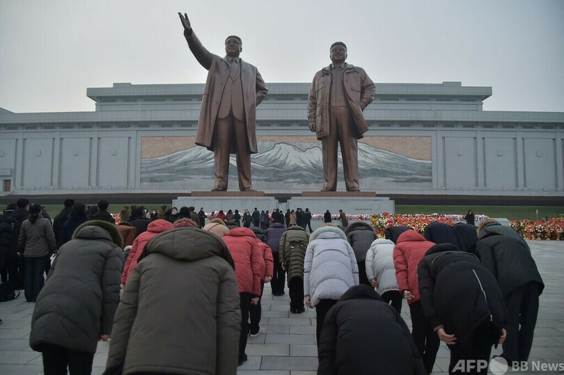 金正日氏死去10年、北朝鮮で追悼大会 正恩氏も出席